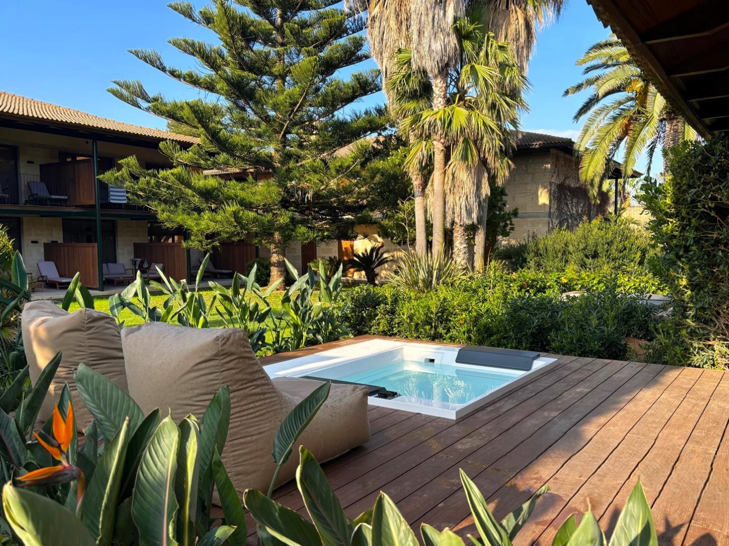 village suite plunge pool jacuzzi pollentia mallorca